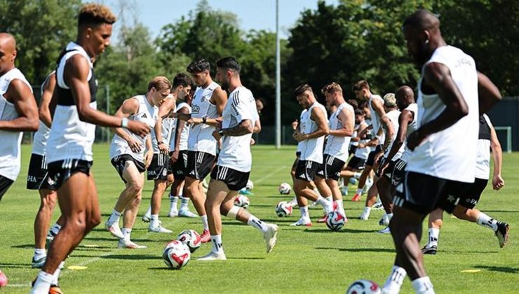 Beşiktaş sabah sahada, akşam salonda çalıştı