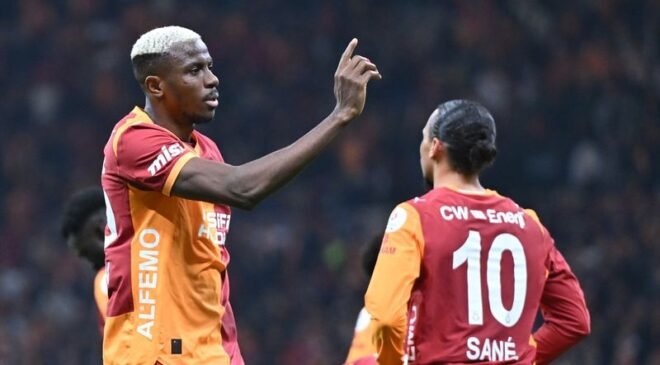 Victor Osimhen, röveşata golüyle üç puanı getirdi!